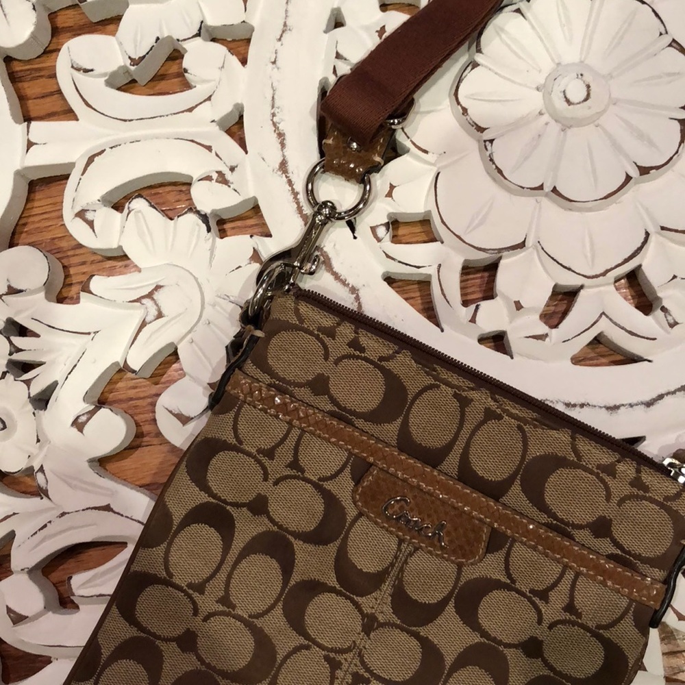 Authentic COACH cross body